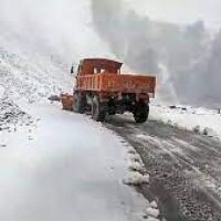 Mughal Road closed for traffic after fresh snowfall